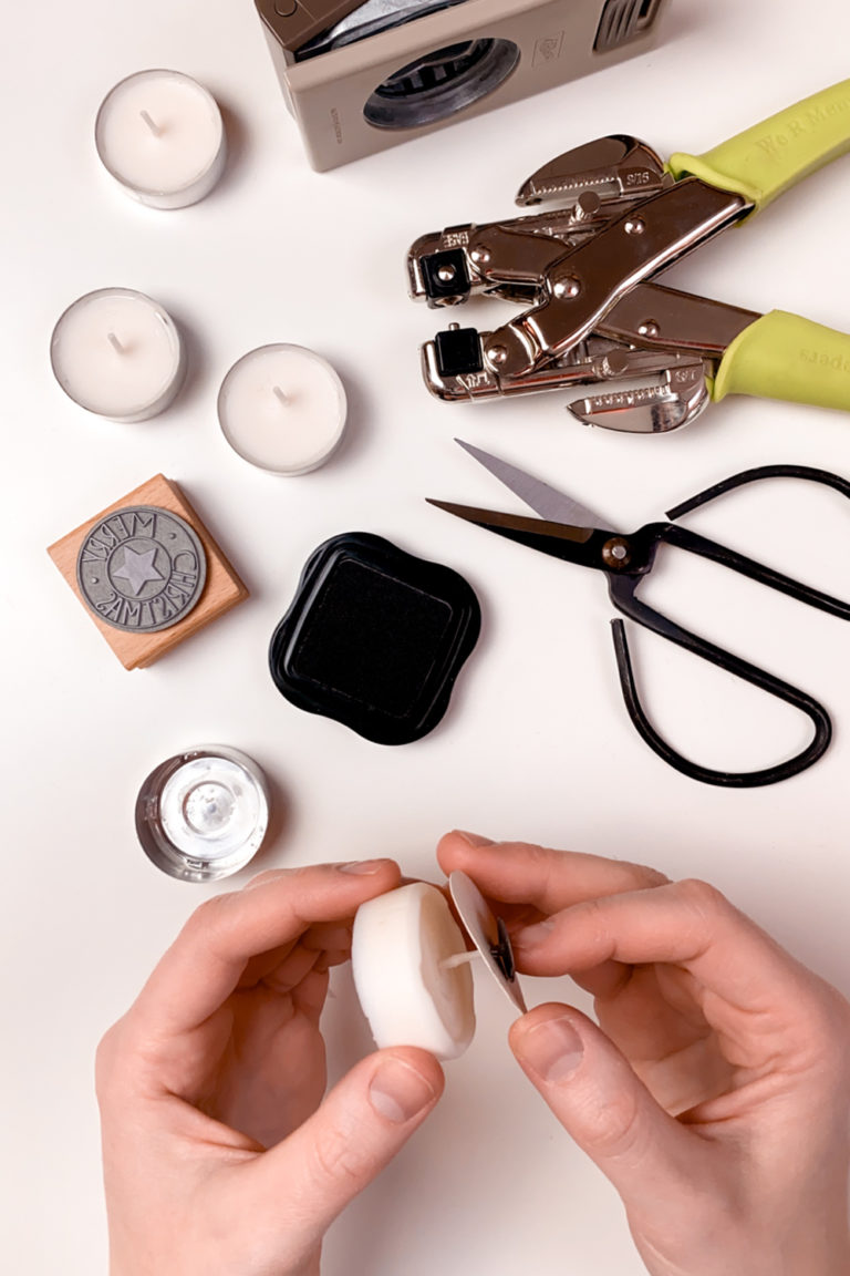Wie Bekomme Ich Den Docht Aus Dem Teelicht DIY Anleitung – Teelichter bestempelnBlog