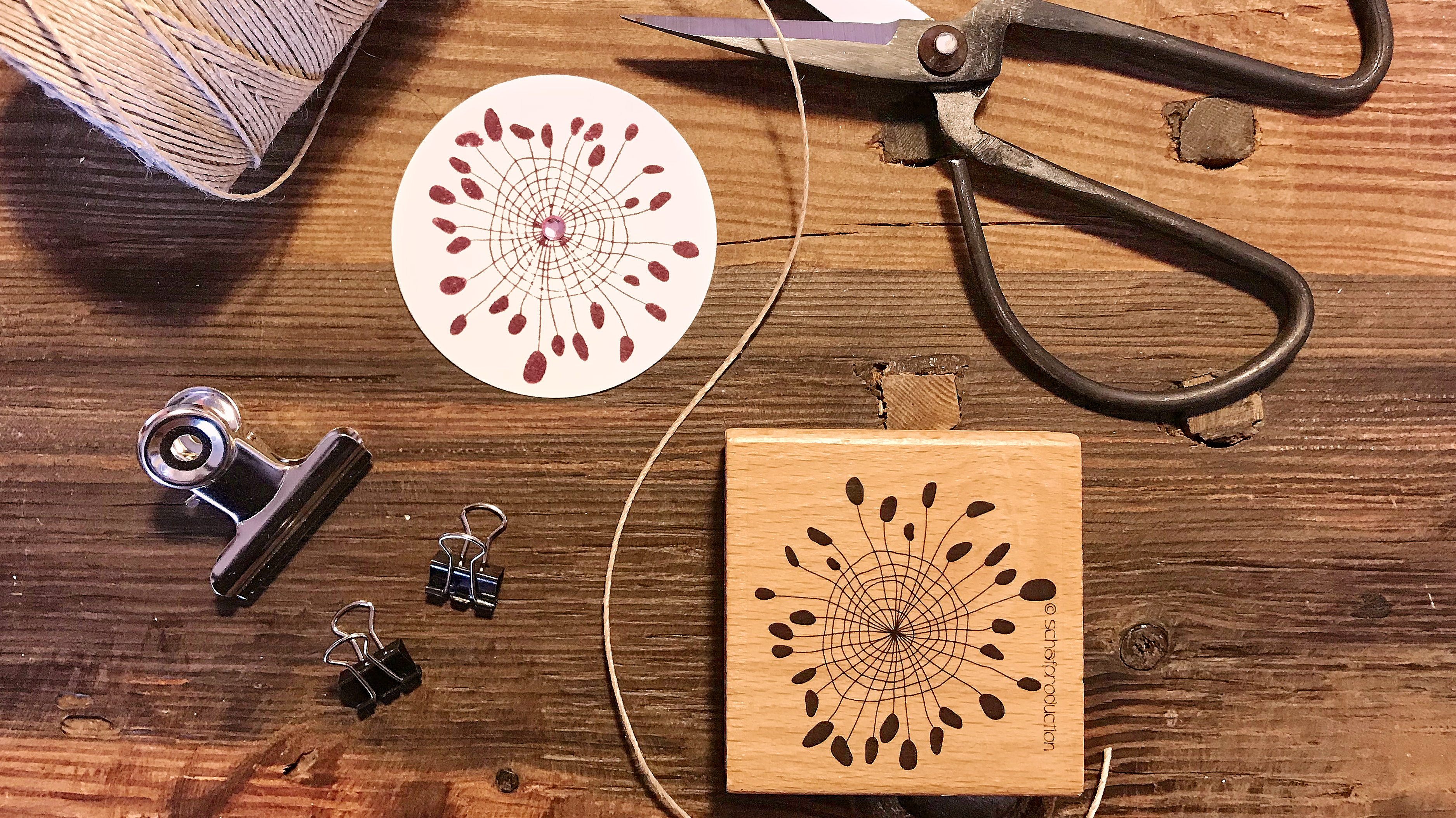 Anhaenger-Florales-Element-2-Quer