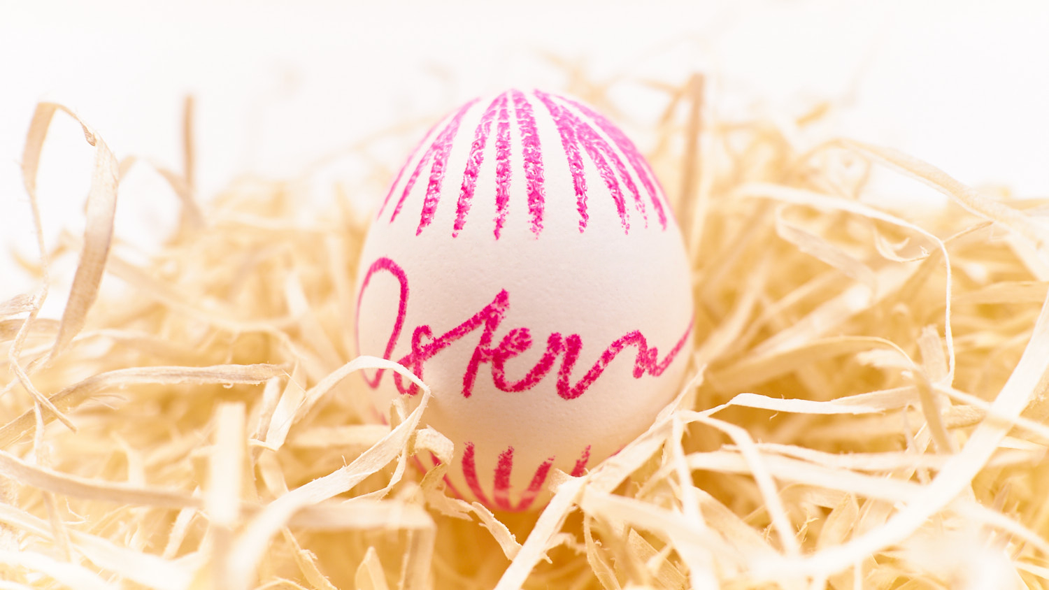 Embossing-Osterei-Frohe-Ostern-mit-Embossing-BrushPen-in-Pink-D