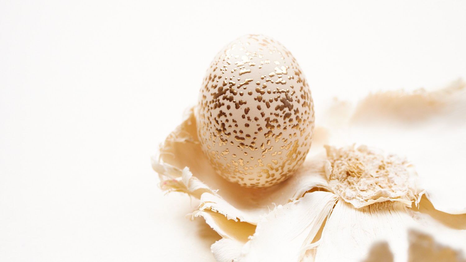 Embossing-Osterei-Mini-Farbsplatter-in-Gold-D