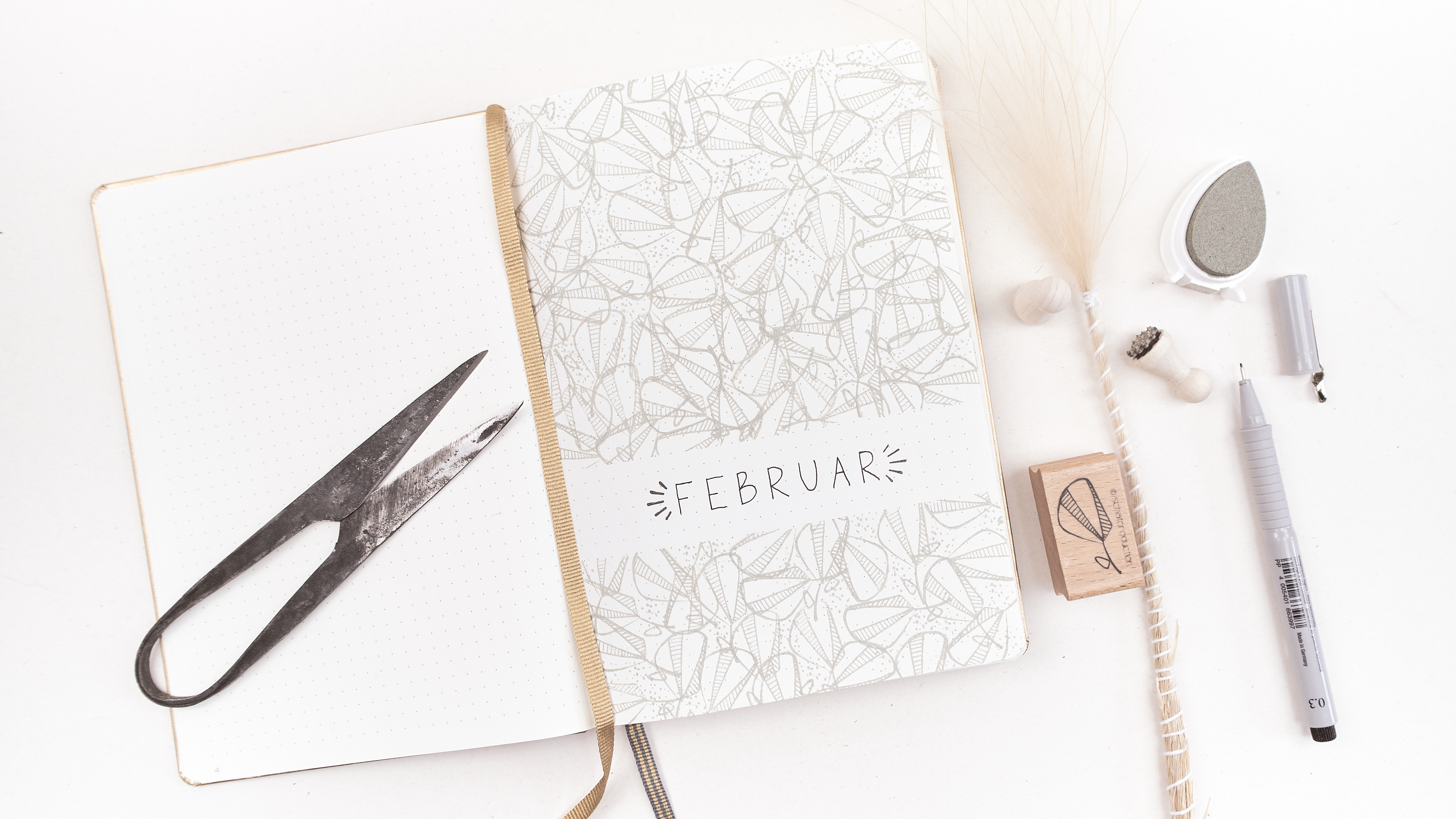 BuJo-Cover-Gold-Februar-mit-FE8-Q