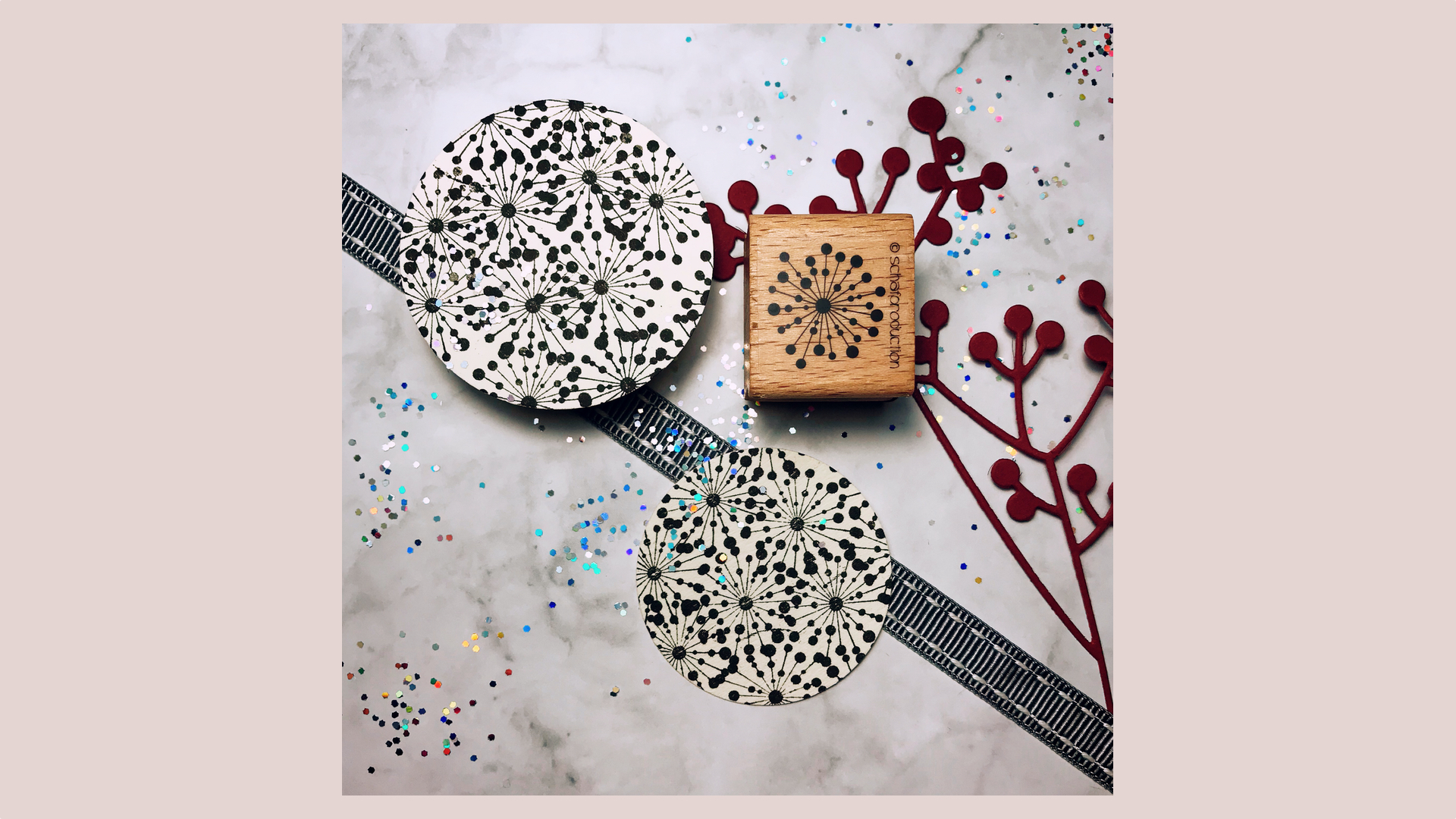 Anhaenger-geometrische-Pusteblume-Quer